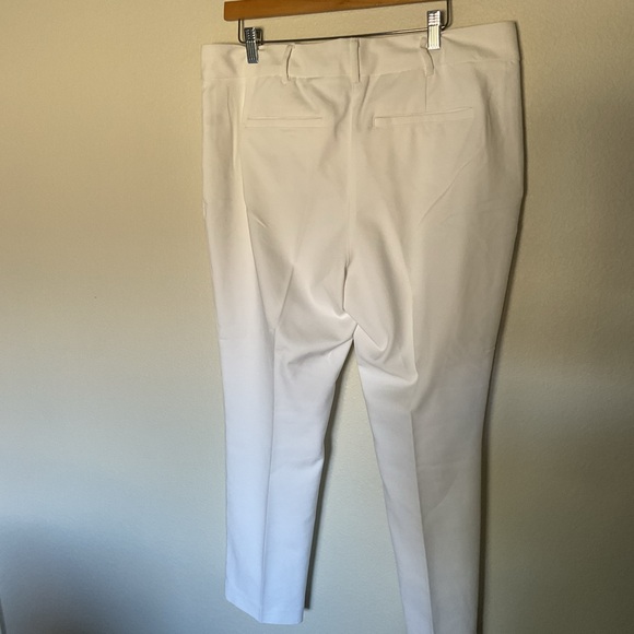 Cooper and Ella NWOT Women's White size 14 stretchy pants - Picture 2 of 4